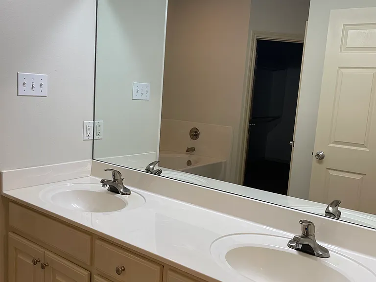 6214 Ashton Ct — Photo 11