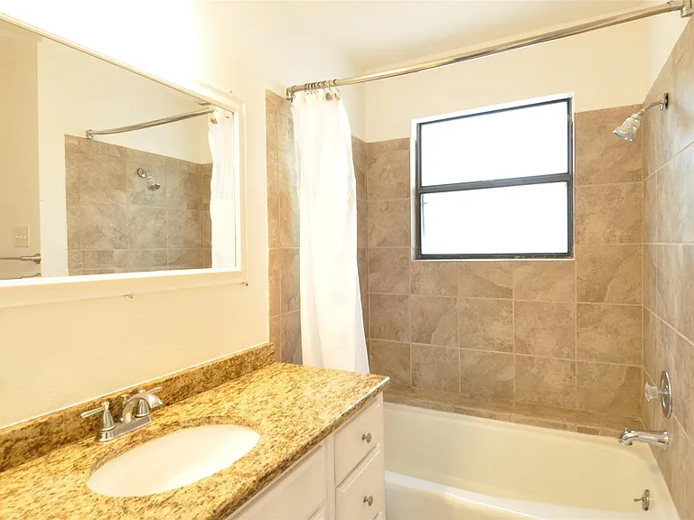 9902 Talleyran Dr — Photo 20
