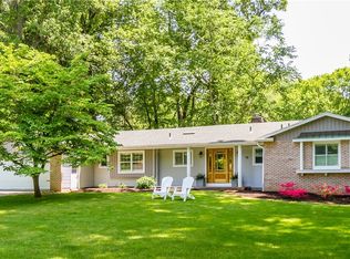 18 Kirklees Rd, Pittsford, NY 14534