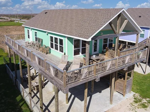 985 Gordon Dr, Port Bolivar, TX 77650