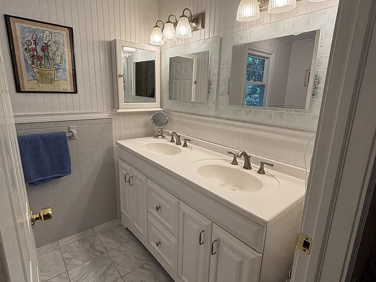 20 Godman Rd — Photo 25