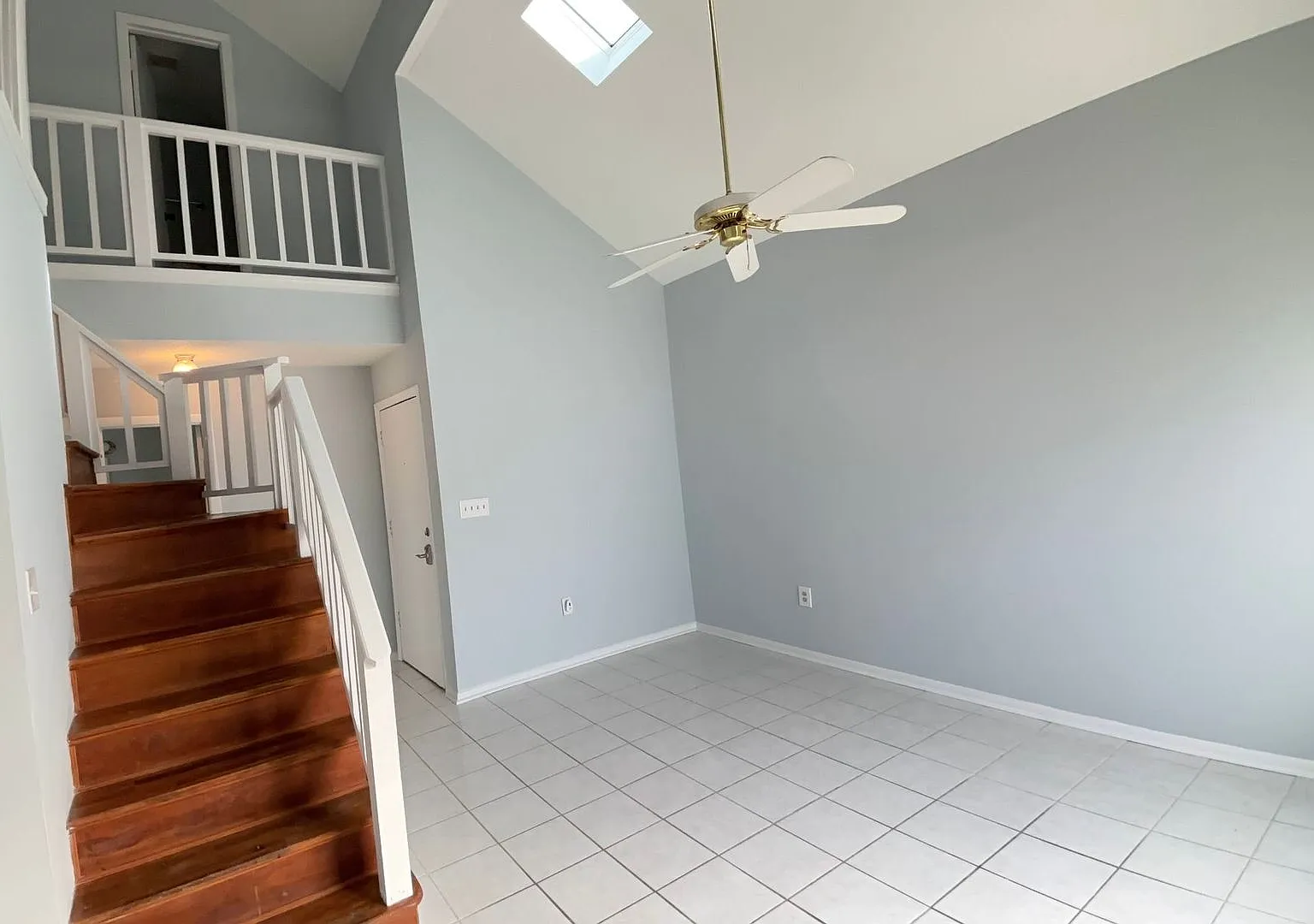 Very cute 2 bedroom/2 bath unfurnished condo — Photo 1