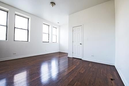 One Bedroom Apartment - Living Room