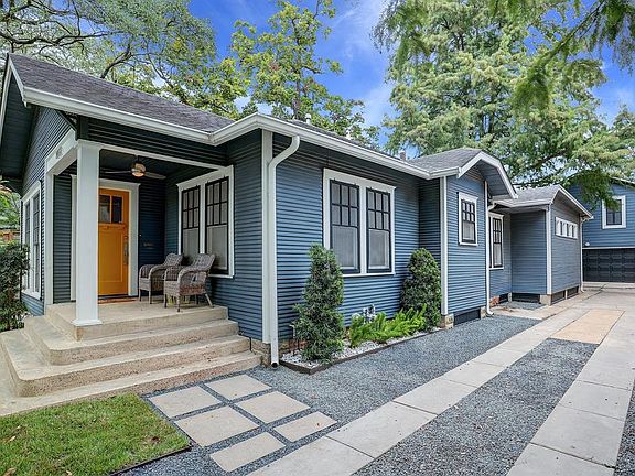 LOCATION LOCATION LOCATION: Nestled on a 6,600sqft lot with mature landscaping in the desirable Woodlands Heights. An ultra convenient location puts you within walking distance of restaurants, shopping, galleries, parks, Lights in the Heights, and al