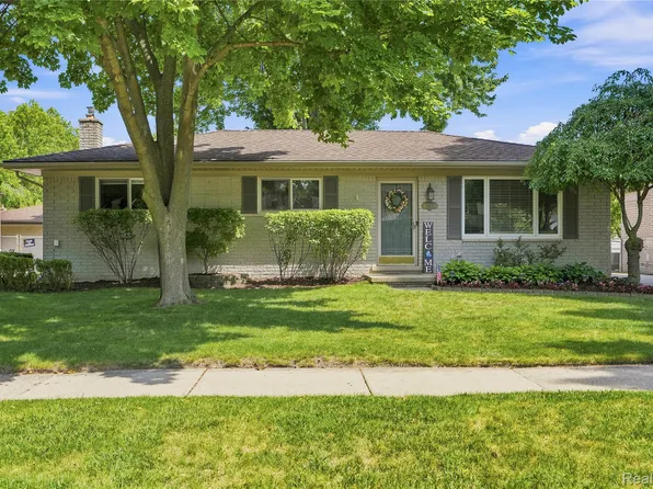 14215 Alpena Dr, Sterling Heights, MI 48313