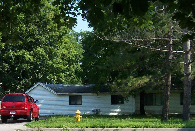 2nd image of 72 Mill St