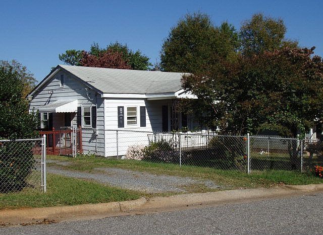 1st image of 307 Stowe Ac
