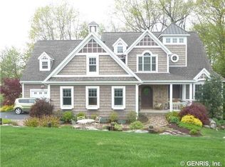 393 Sundance Trl, Webster, NY 14580