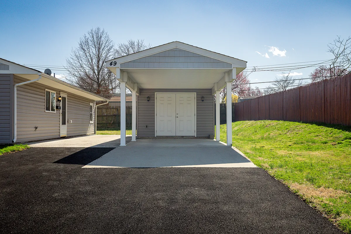 Building Photo - 49 Mistletoe Ln