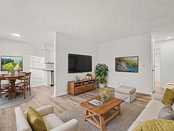 4th image of 1614 E Kansas City Rd #1610-02