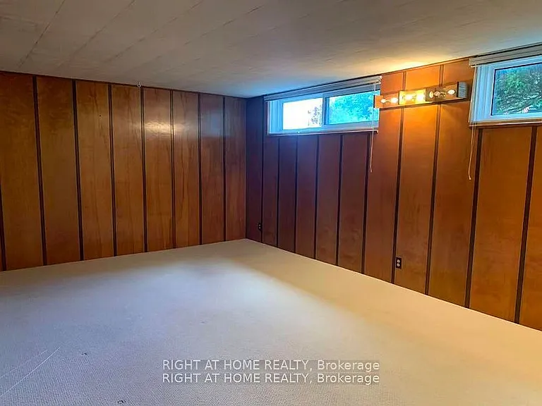 23 Fenelon Dr — Photo 14