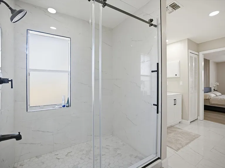 5829 Fairwoods Cir — Photo 27