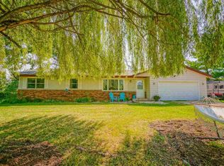 5486 Ridge Rd, Marshall, WI 53559