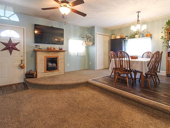 3rd image of 484 Willowood Dr E