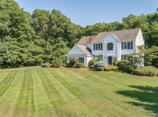36 Glen Rd, Hopkinton, MA 01748