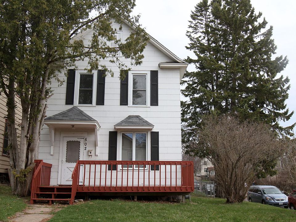 1st image of 502 N 12th Ave E