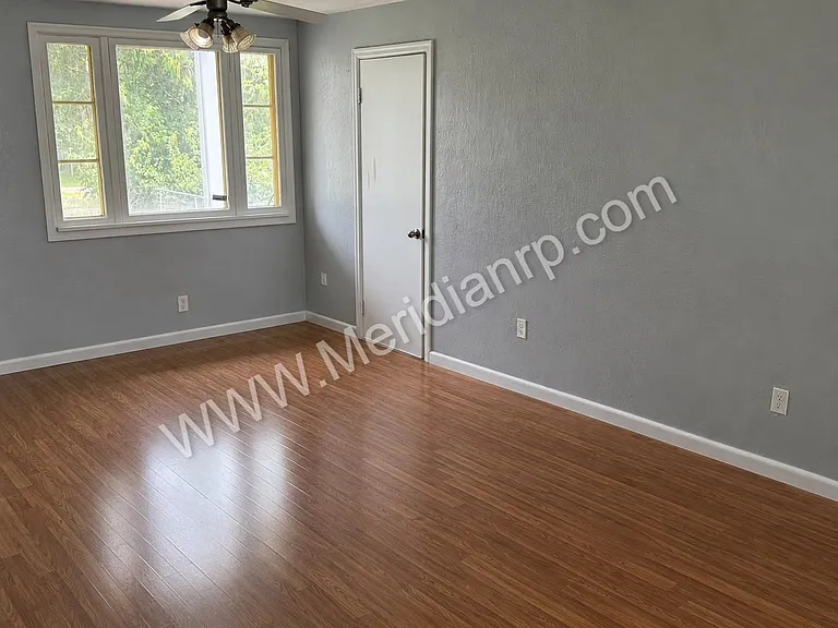 3015 Holton Ave — Photo 3