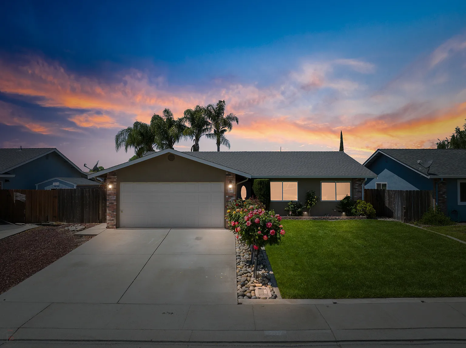 297 Pecan Dr photo 1