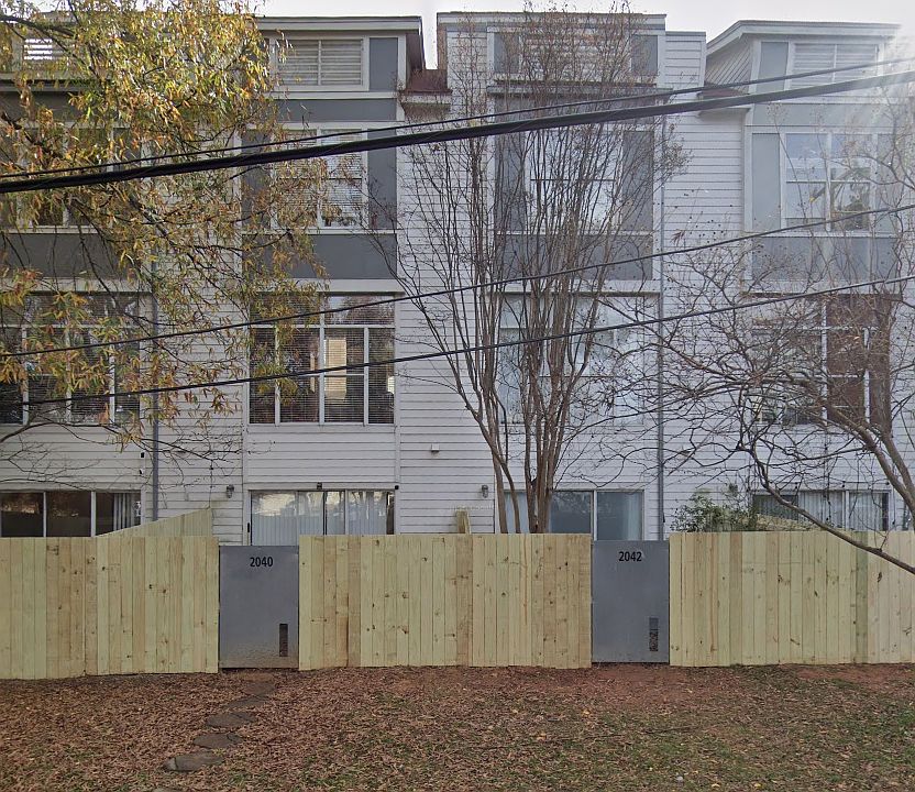 Building Photo 4