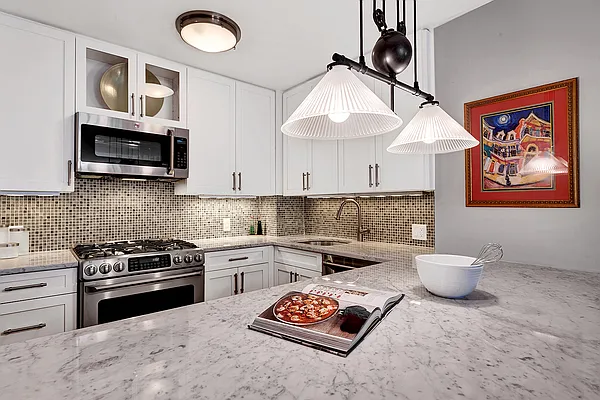 Sold by Cooper & Cooper Real Estate | media 10