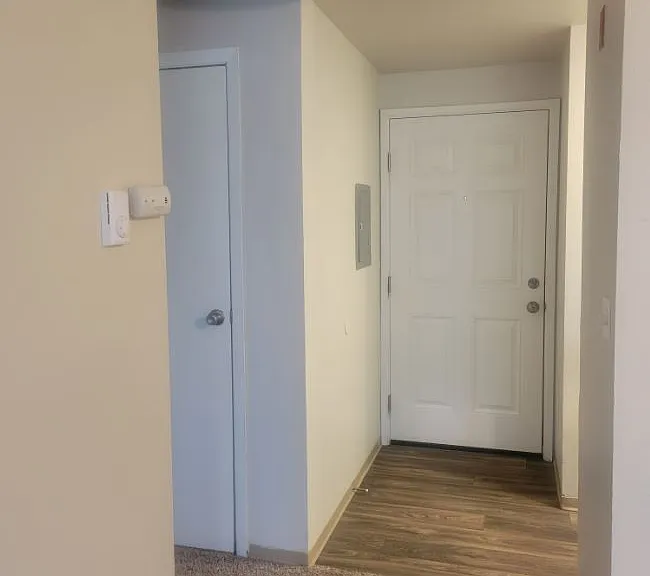 HARTFORD COURT APTS — Photo 9
