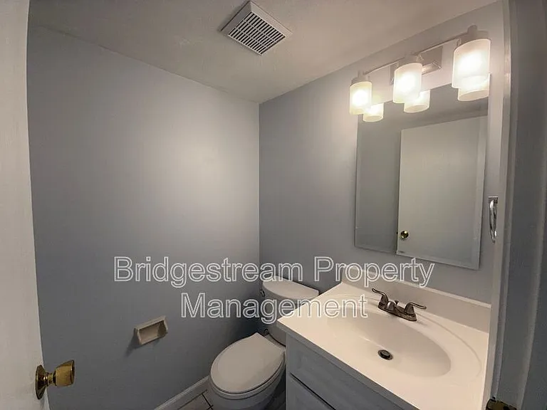 3851 Hillsboro Dr — Photo 8