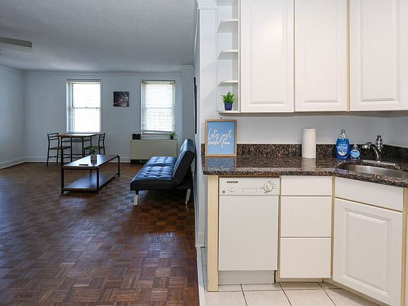 3rd image of 300 Peachtree St NE APT 23C