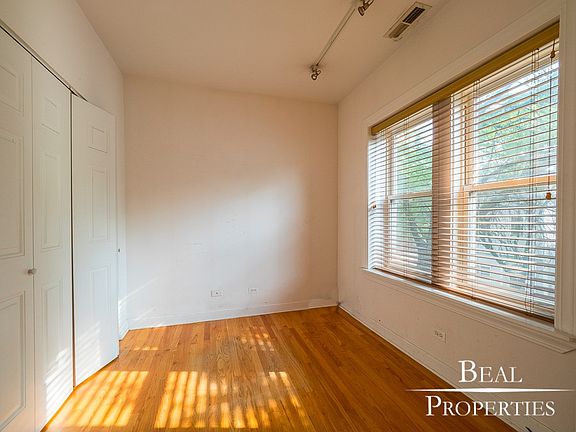 4th image of 3244 N Clifton Ave #E1
