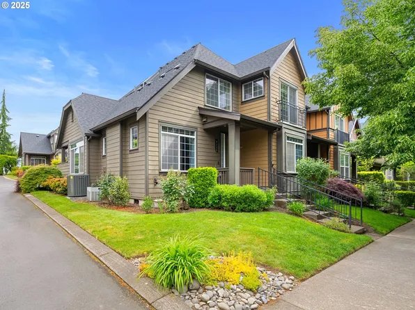 7111 NE Stonewater St, Hillsboro, OR 97124