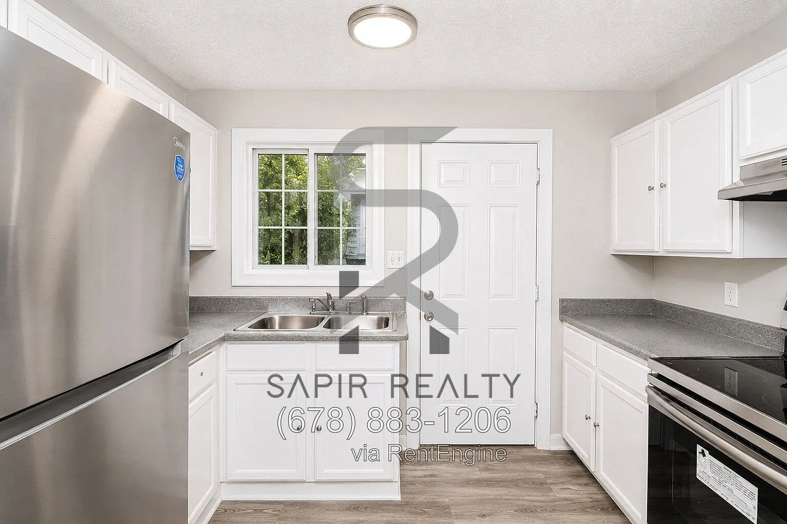 2 bed, 1.5 bath, 760 sqft, $950 — Photo 3