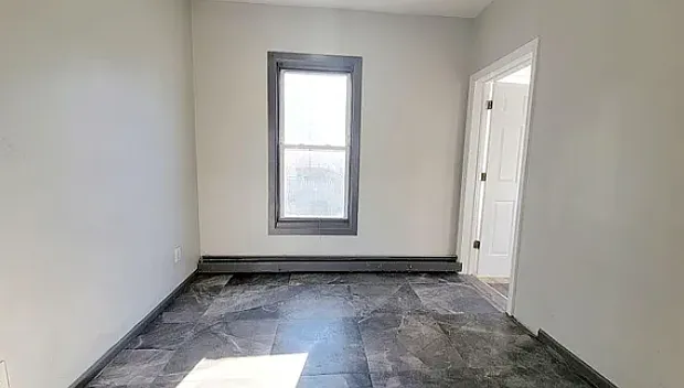 288 Cator Ave #4 — Photo 4