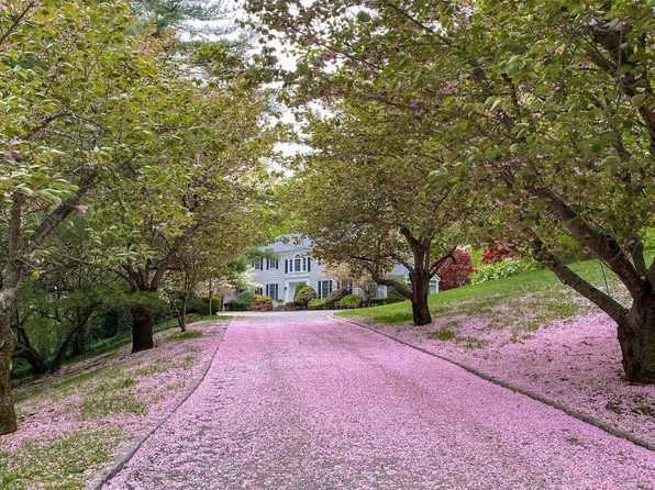 60 Cove Woods Road, Oyster Bay Cove, NY 11771