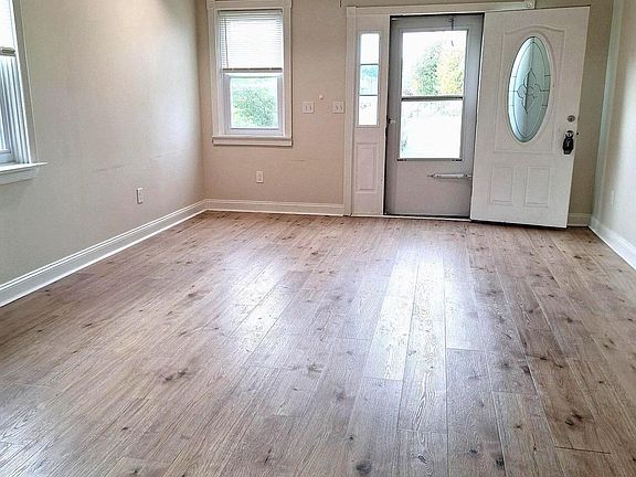 2nd image of 303 Moore Rd