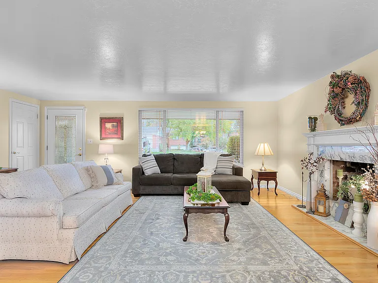 2405 E Sundown Ave — Photo 6