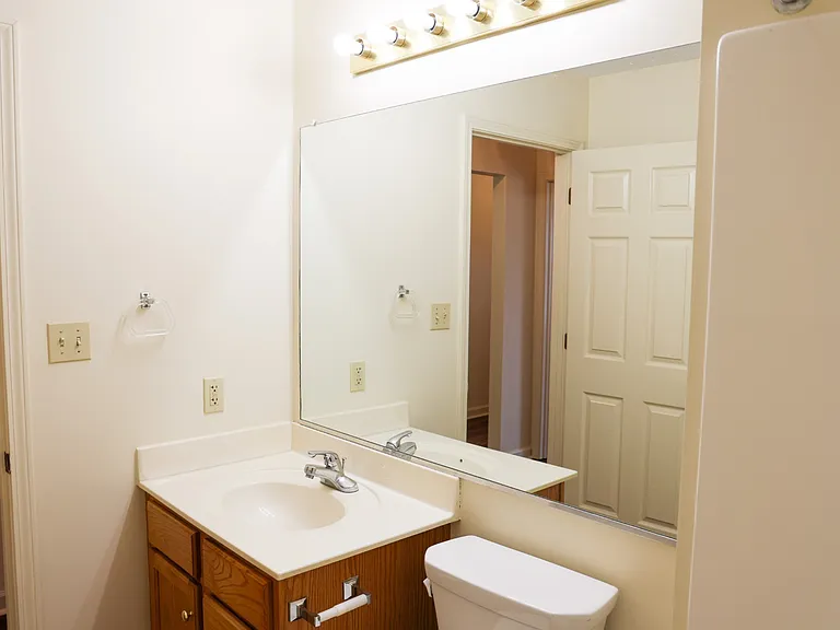783 Sivley Rd — Photo 10