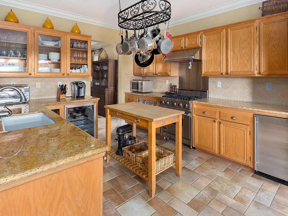 1st image of 1518 Black Walnut Dr