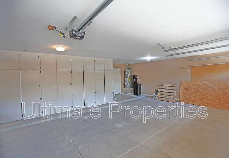 13872 E Kalil Dr — Photo 16