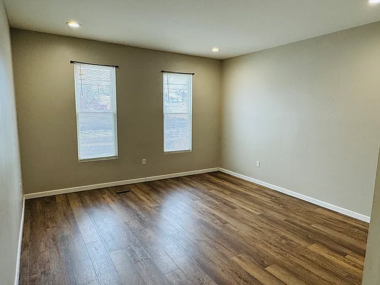 121 S Elm Ave #1 — Photo 23