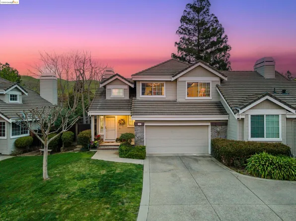 1412 Greystone Ln, Clayton, CA 94517