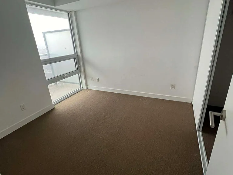 120 Varna Dr W #1303 — Photo 9