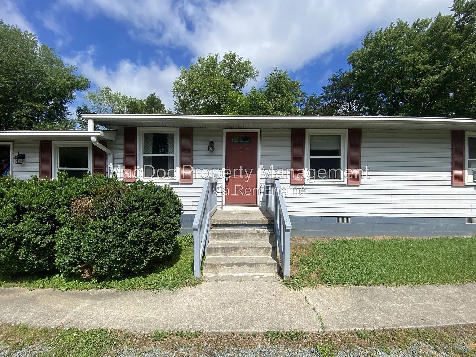 2 bed, 1.0 bath, 625 sqft, $1,295 — Photo 2