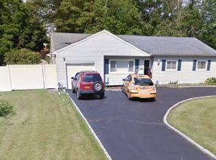 1582A Lincoln Blvd, Bay Shore, NY 11706