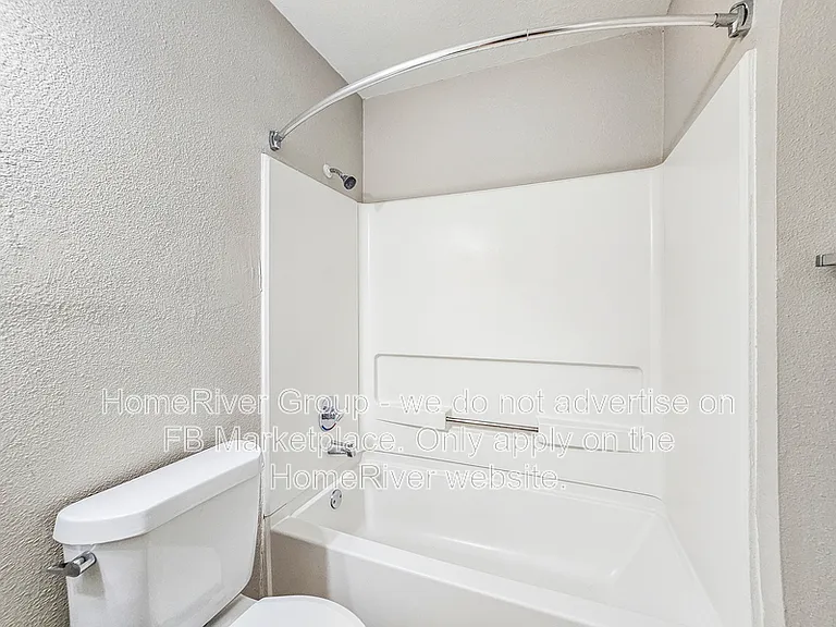 10455 Alpine Vlg — Photo 14