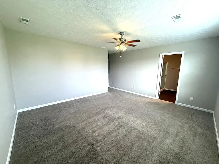 11727 Trottingham Cir — Photo 17