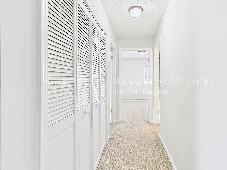 325 Campbell St. — Photo 11