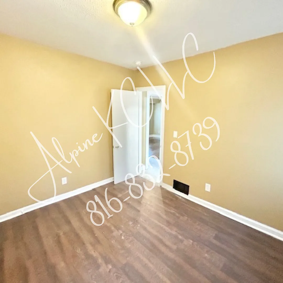 2 bed, 934 sqft, $1,025 — Photo 2