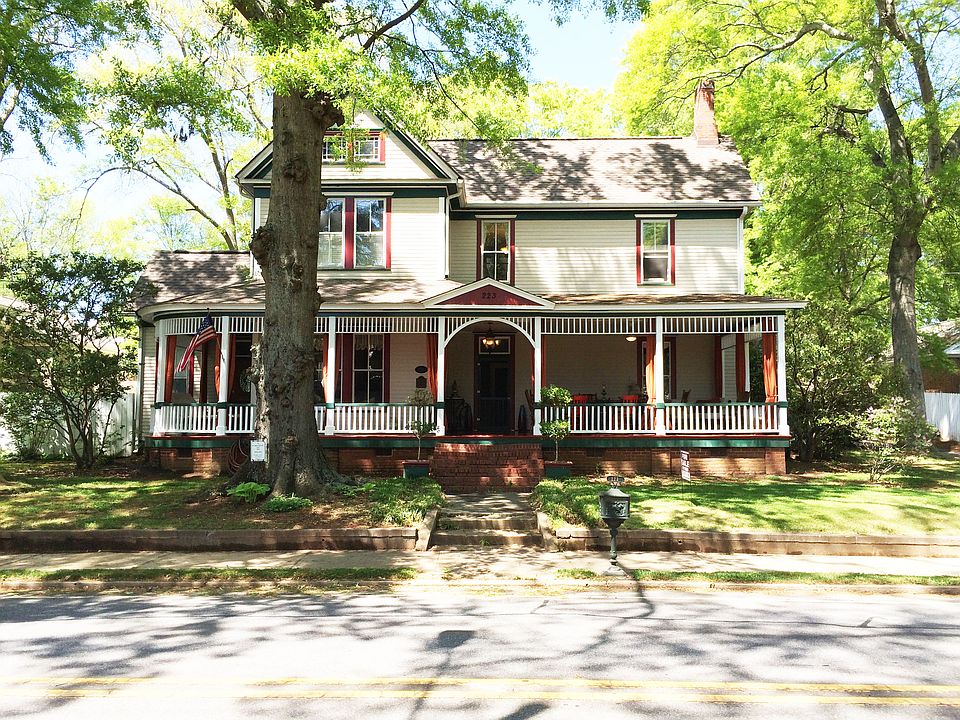 1st image of 223 W Cherokee Ave