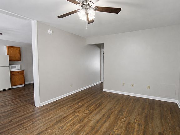 2nd image of 222 Chapman Rd