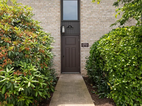 85 Courtland Avenue #10, Stamford, CT 06902