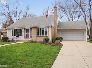 434 Hickory Dr, Itasca, IL 60143